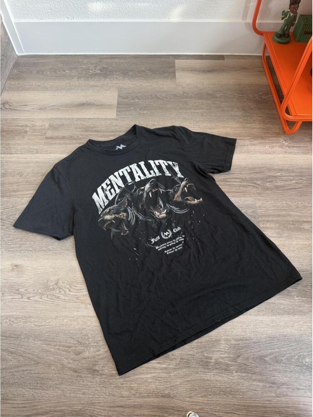 Men's Black and Grey Tshirt